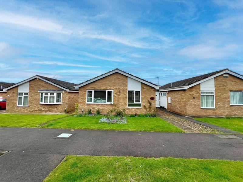 Barleyfield Way, Houghton Regis... 2 bed bungalow for sale £325,000