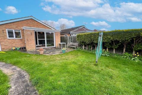 15 Barleyfield Way, Houghton Regis, Dunstable, LU5 5ER
