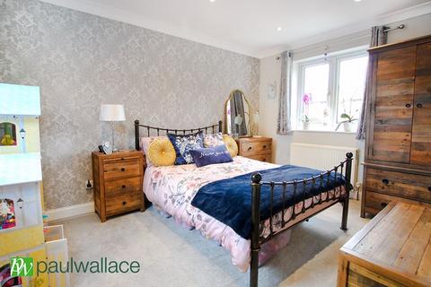 15 Leaforis Road, Cheshunt, Waltham Cross, EN7 6NB