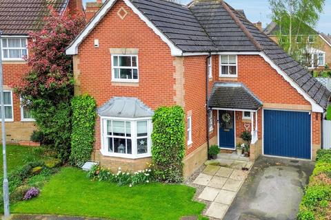 5 Tarn Hows Walk, Ackworth, Pontefract, WF7 7QS