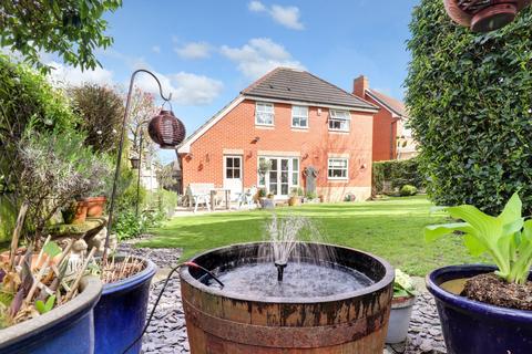 5 Tarn Hows Walk, Ackworth, Pontefract, WF7 7QS