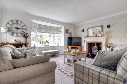 5 Tarn Hows Walk, Ackworth, Pontefract, WF7 7QS