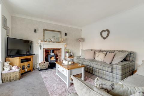 5 Tarn Hows Walk, Ackworth, Pontefract, WF7 7QS