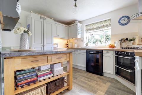5 Tarn Hows Walk, Ackworth, Pontefract, WF7 7QS