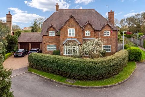 6 The Asters, Cheshunt, Waltham Cross, EN7 6SD