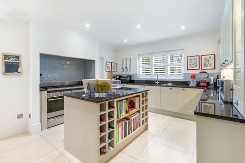 6 The Asters, Cheshunt, Waltham Cross, EN7 6SD