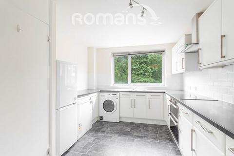 2 bedroom flat to rent, Cardwell Crescent, Sunninghill