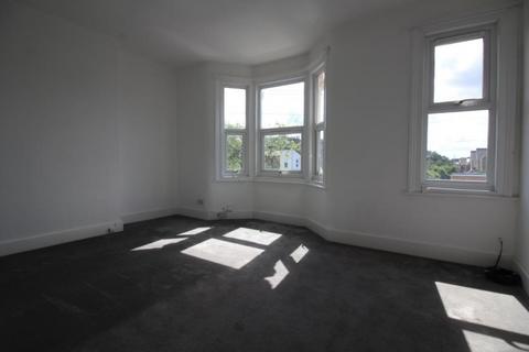 2 bedroom apartment to rent, Norlington Road, Leyton
