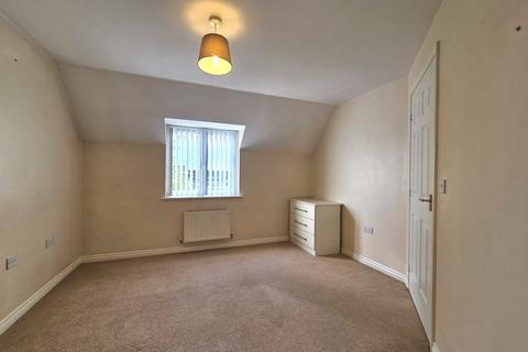 2 bedroom coach house to rent, Shawbury Avenue Kingsway, Gloucester