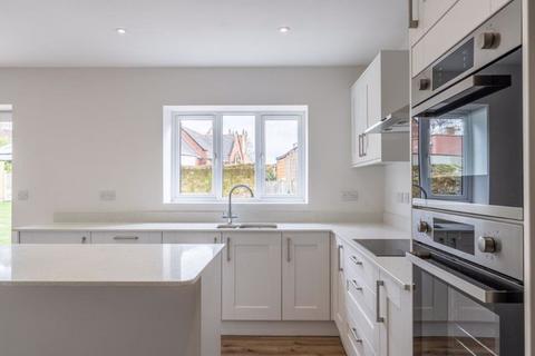 8 Alverley Close, Wellington, Telford, TF1 3AT