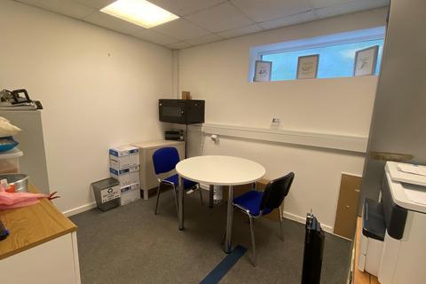 Office to rent, Chatmohr Estate, Crawley Hill, West Wellow