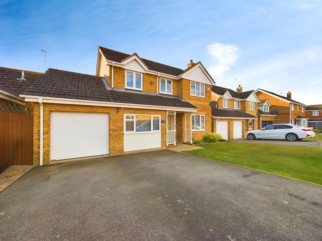 Stephenson Close, Yaxley, PE7 5 bed detached house for sale £450,000