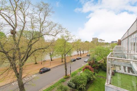 2 bedroom apartment for sale, The Embankment, Bedford MK40