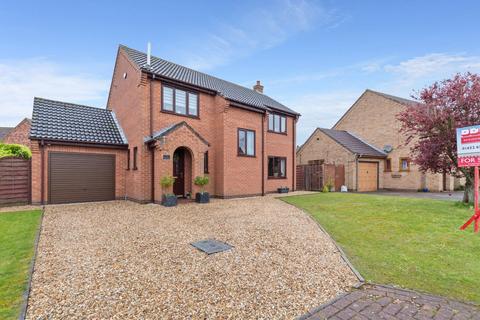 4 bedroom detached house for sale, Maple Close, Brigg, North Lincolnshire, DN20