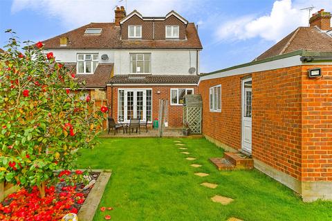 111 Bell Road, Sittingbourne, ME10 4HG