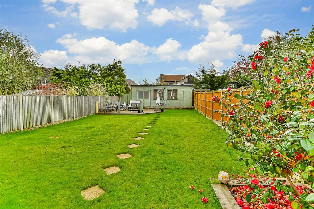 Bell Road, Sittingbourne, Kent 4 bed semidetached house for sale £