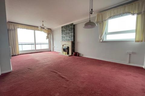 3 bedroom flat for sale, 43 Frinton Court, The Esplanade, Frinton-on-Sea, Essex