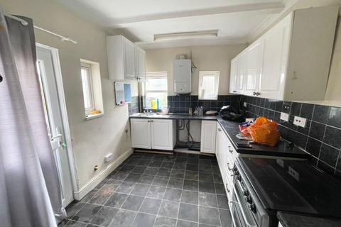 2 bedroom end of terrace house for sale, 104 London Road, Bexhill-on-Sea, East Sussex