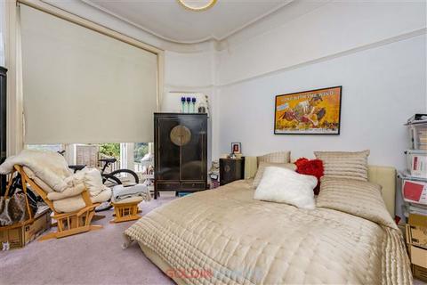2 bedroom ground floor flat for sale, The Drive, Hove