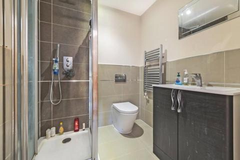 2 bedroom apartment to rent, Mantle Road, London, SE4