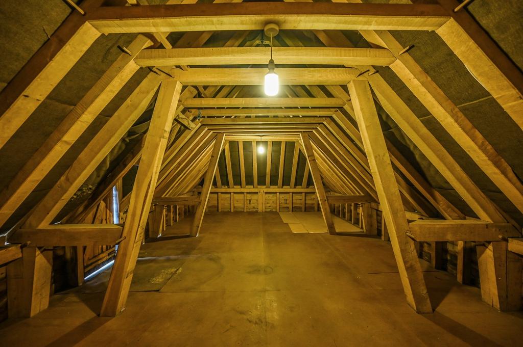 Loft/Garage