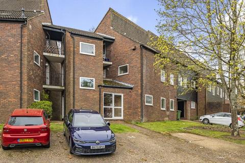 54 Northcott, Hanworth, Bracknell, RG12 7WR