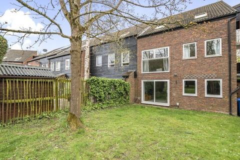 54 Northcott, Hanworth, Bracknell, RG12 7WR