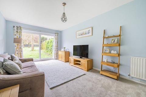 54 Northcott, Hanworth, Bracknell, RG12 7WR