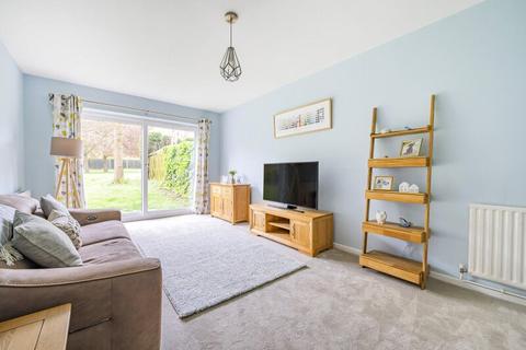 54 Northcott, Hanworth, Bracknell, RG12 7WR