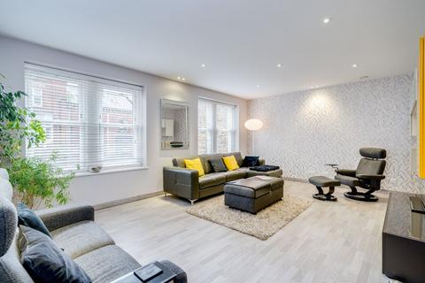 3 bedroom apartment for sale, High Street, Knaresborough, North Yorkshire, HG5