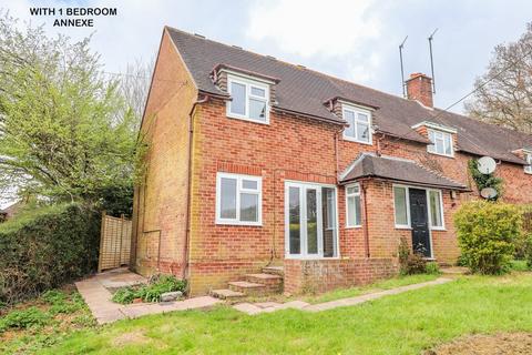 4 bedroom semi-detached house for sale - Forewood Lane, Crowhurst, TN33