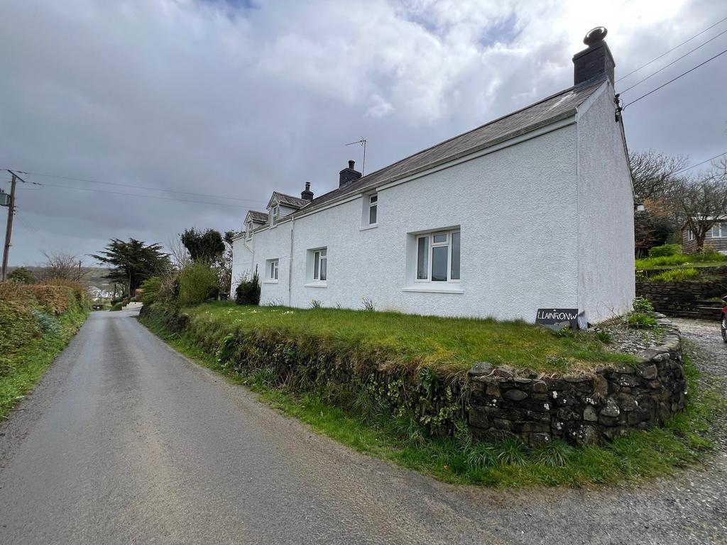 Pontgarreg, Near Llangrannog, SA44 3 bed property with land for sale