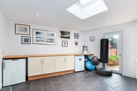66 Rosemont Road, London, W3 9LY