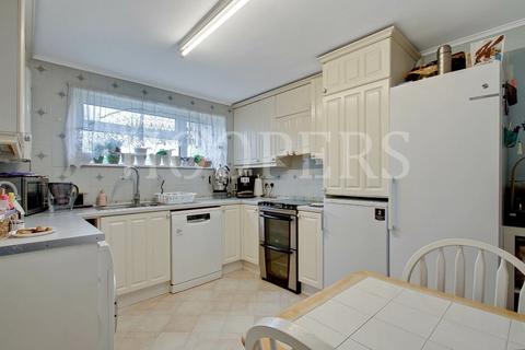 3 bedroom end of terrace house for sale, Derwent Rise, London, NW9