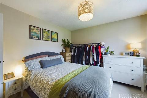 29 Constantine Way, Hatch Warren, Basingstoke, RG22 4UR