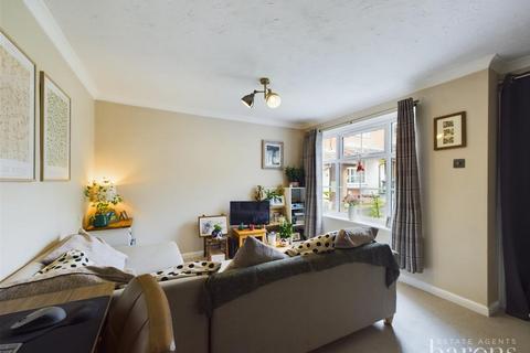 29 Constantine Way, Hatch Warren, Basingstoke, RG22 4UR