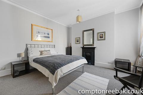 2 bedroom apartment for sale, Southwold Mansions, Maida Vale W9
