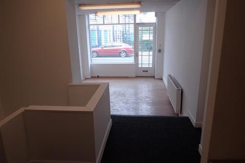 Property to rent, Stamford Street Central, Ashton-under-Lyne OL6