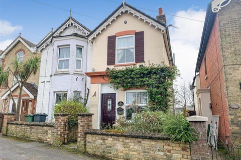 2 bedroom house for sale, Yarborough Road, East Cowes
