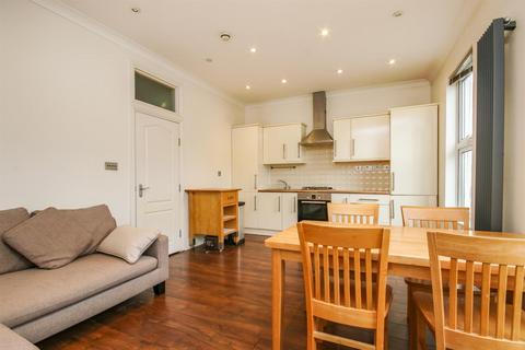 2 bedroom flat to rent, Upper Tollington Park, London N4