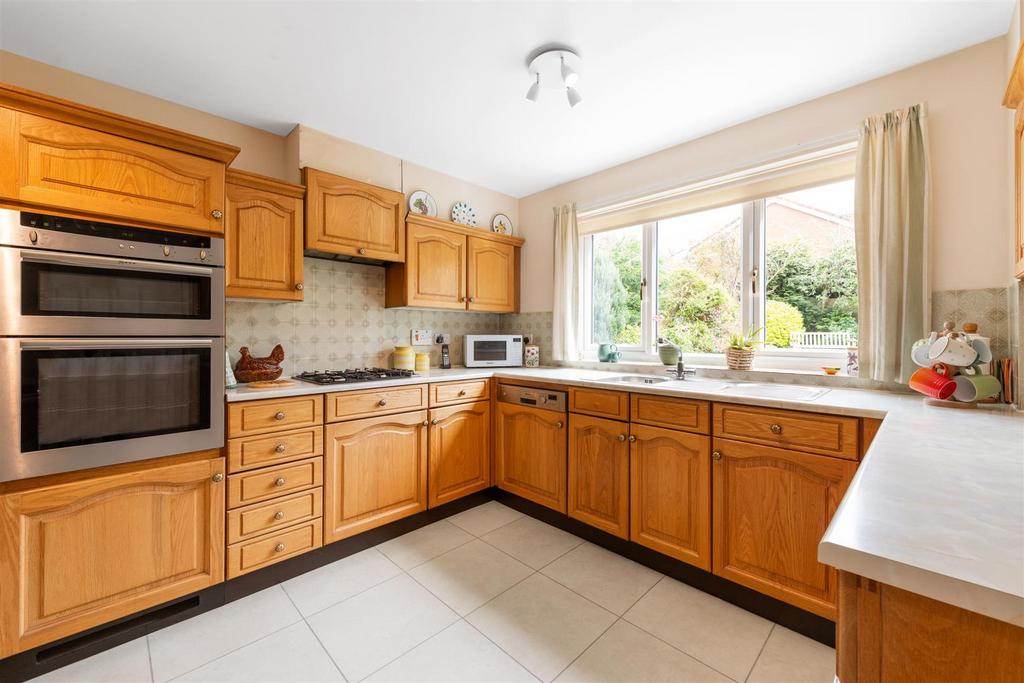 158 Browns Lane, Knowle, B93 9 BD 6.jpg