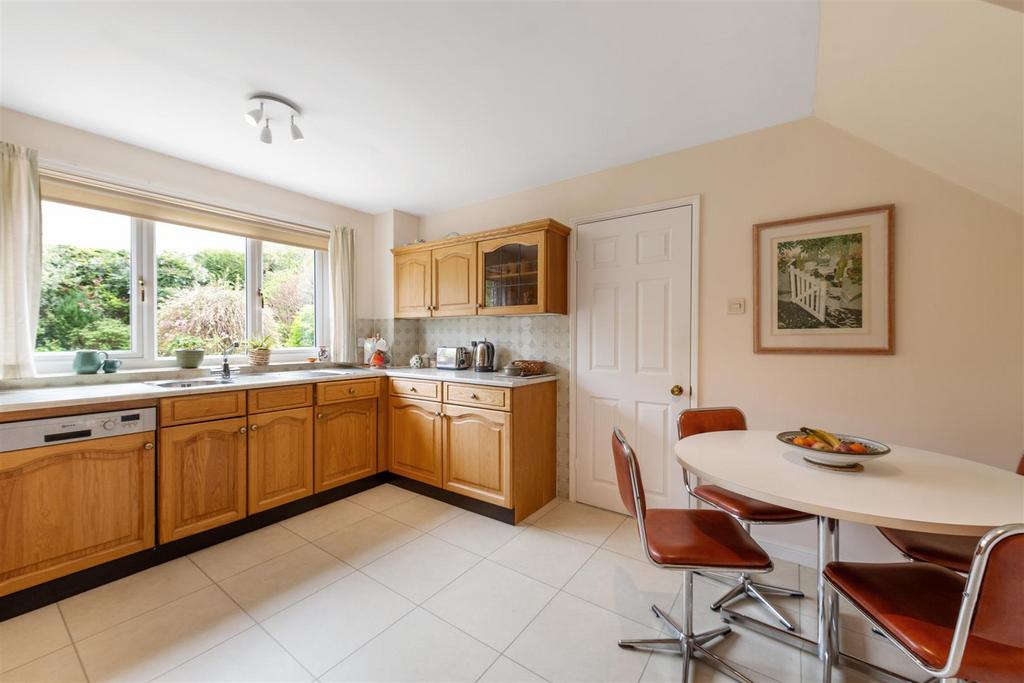 158 Browns Lane, Knowle, B93 9 BD 5.jpg