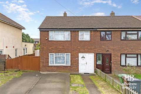 3 bedroom end of terrace house for sale, Uplands Road, Romford