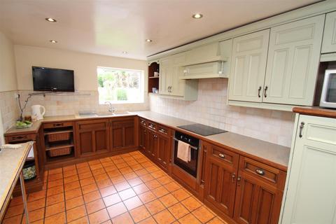 3 bedroom semi-detached house for sale, Westlecot Road, Swindon