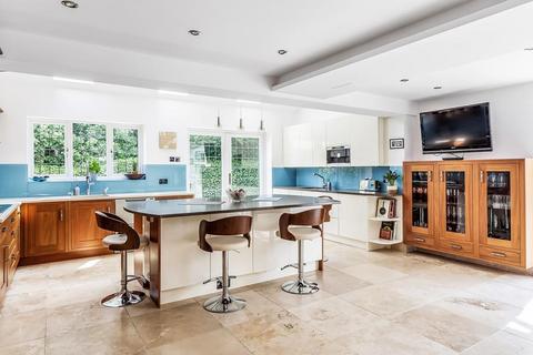 20 Cedar Drive, Fetcham, Leatherhead, KT22 9ET