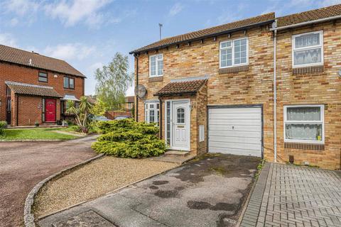 2 bedroom terraced house for sale - Gosforth Close, Lower Earley, Reading