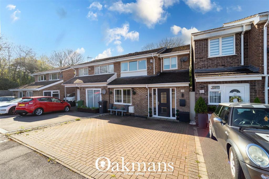 Donnington Close, Redditch B98 3 bed semidetached house for sale £