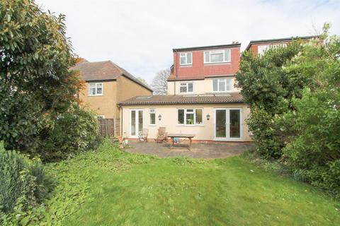 7 The Park, Carshalton, SM5 3BY