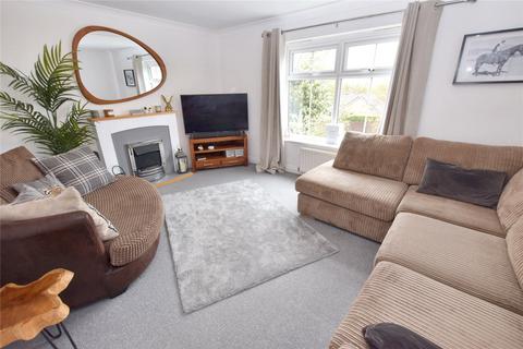 3 bedroom townhouse for sale, Hill End Crescent, Upper Armley, Leeds
