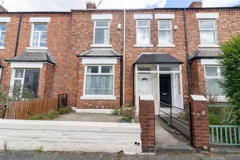 4 bedroom terraced house to rent, Belle Grove West, Spital Tongues